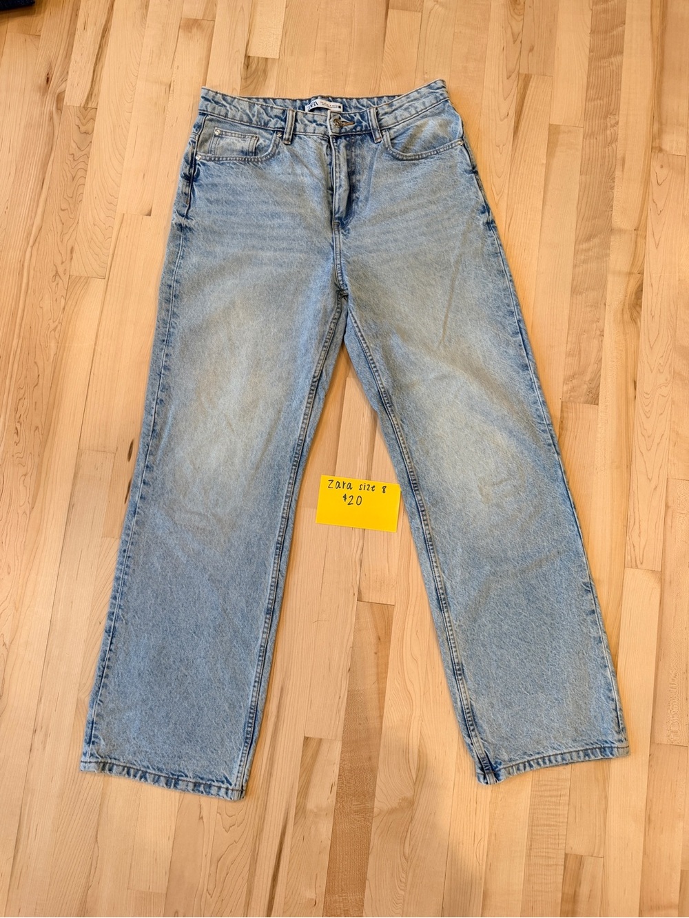 Zara Women's Straight Jeans in Light Wash Blue